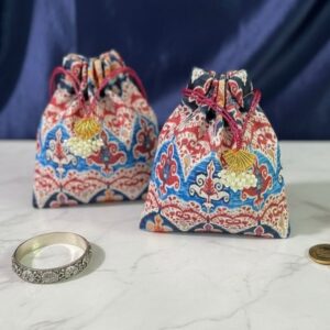 Fabdecor Artisanal Festive Batwa # 9