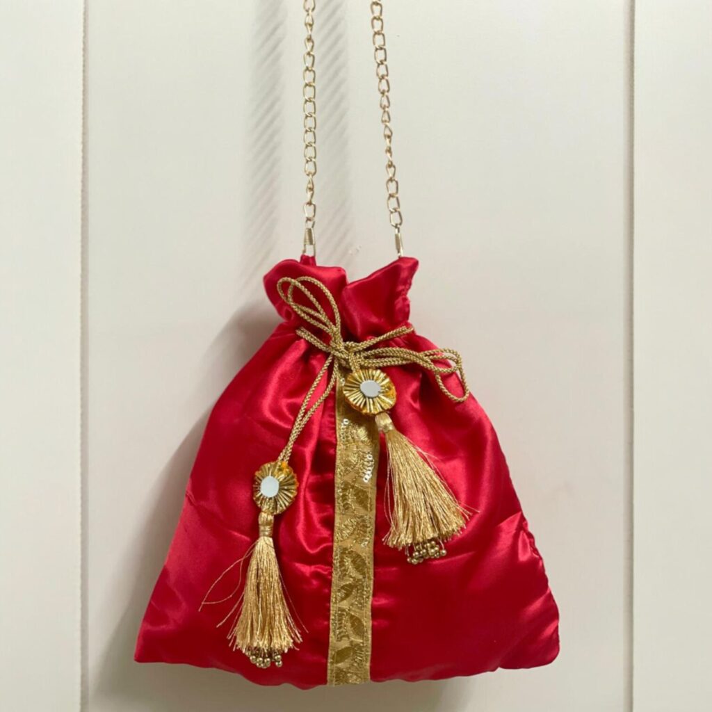 Fabdecor Artisanal Festive Batwa # 7