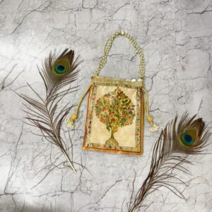 Fabdecor Artisanal Festive Batwa # 2